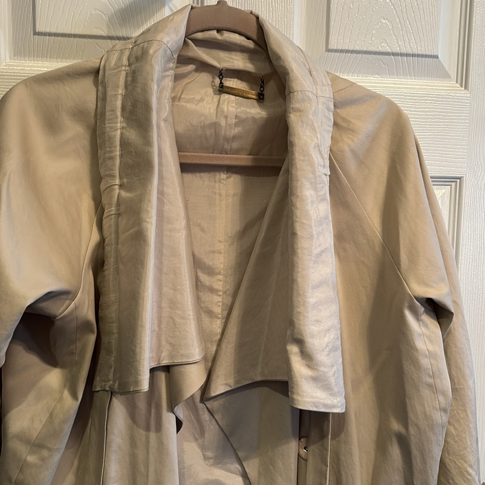 Diane Vin Furstenberg rain jacket - Picture 12 of 12